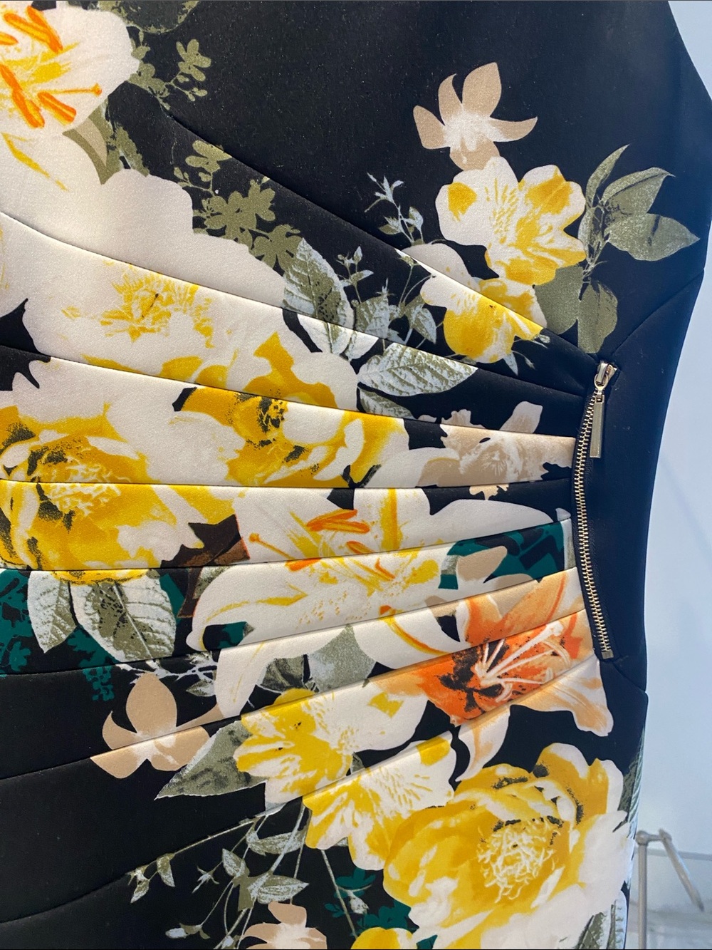 Suzy Shier Black Floral Midi Dress with Yellow & White Blooms - Picture 3 of 3
